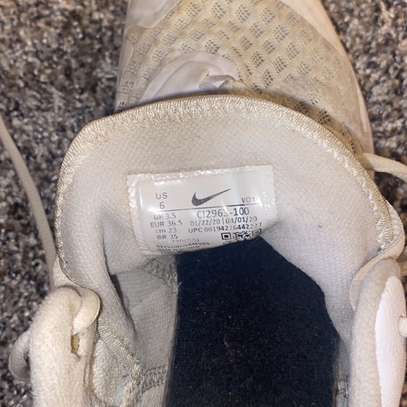 Nike Zoom Hyper Speed Court Volleyball Shoes - Picture 5 of 6